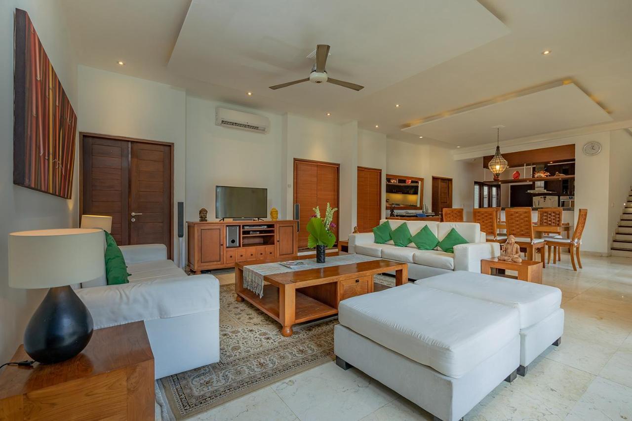 Bali Villa Lotus Семиняк Екстериор снимка