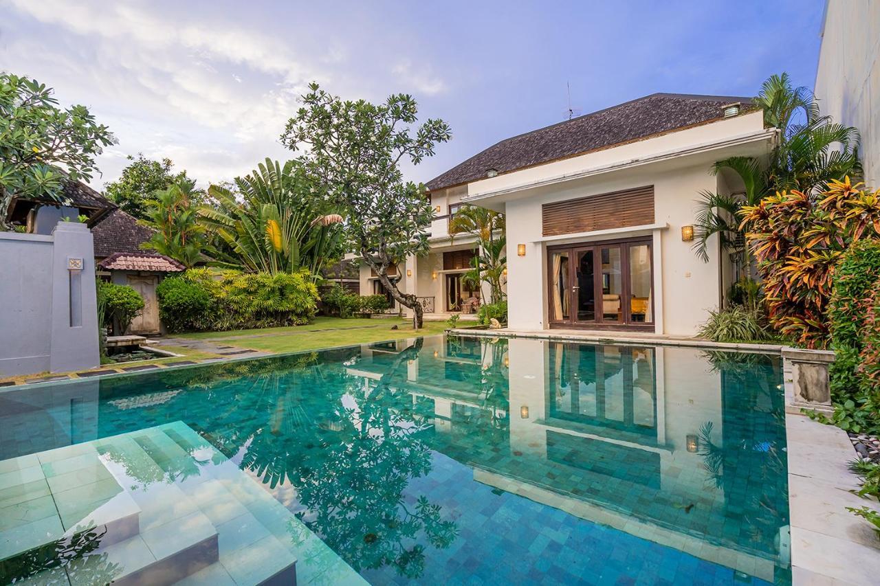 Bali Villa Lotus Семиняк Екстериор снимка
