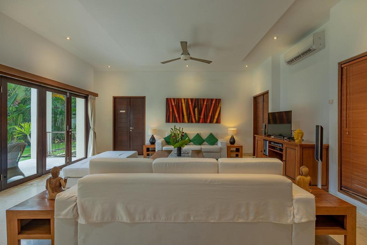 Bali Villa Lotus Семиняк Екстериор снимка